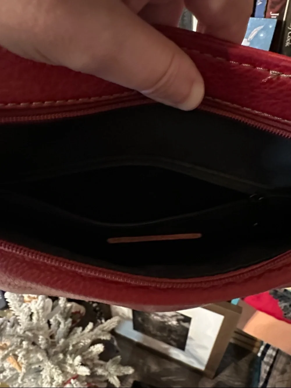 Fossil Red Pebbled Leather Crossbody Bag - Picture 9 of 14
